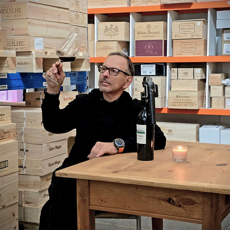 Hubert Koch im Weinlager Hubert Koch im Weinklager